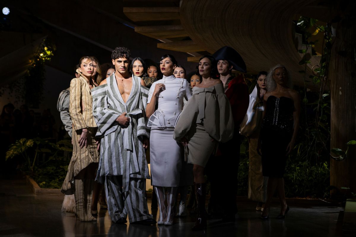 Vivi Orth retorna à passarela da terceira edição do Metrópoles Catwalk