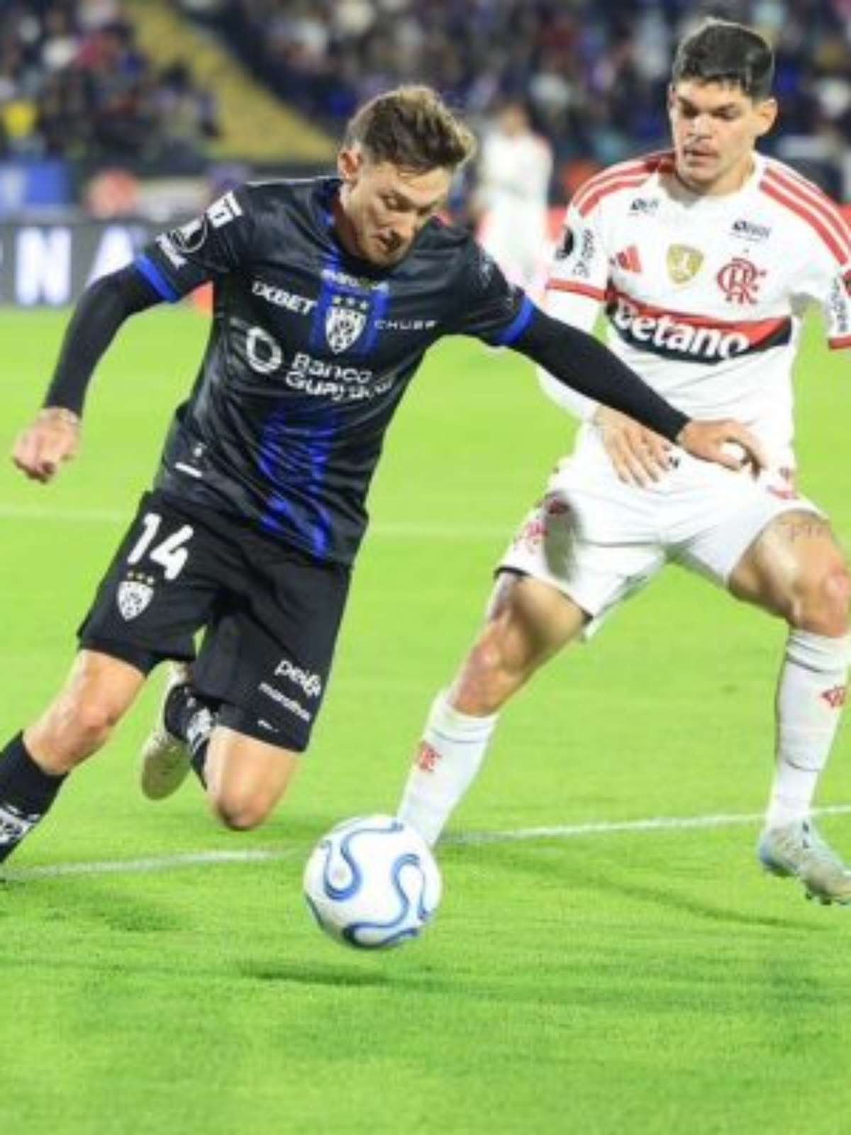 Ayrton Lucas diz que a raça do Flamengo determinou a vitória em Quito
