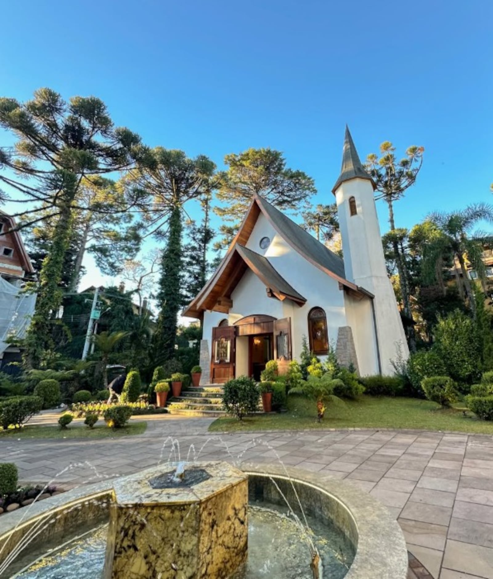 Entre o charme de Gramado e uma atmosfera acolhedora, o Hotel Ritta Höppner é um convite para viver momentos especiais na Serra Gaúcha. Reprodução / Instagram @hotelrittahoppner