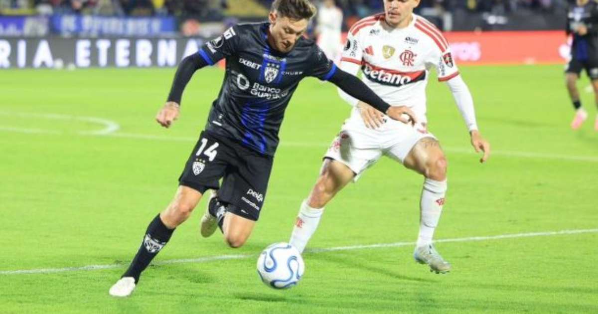 Ayrton Lucas diz que a raça do Flamengo determinou a vitória em Quito