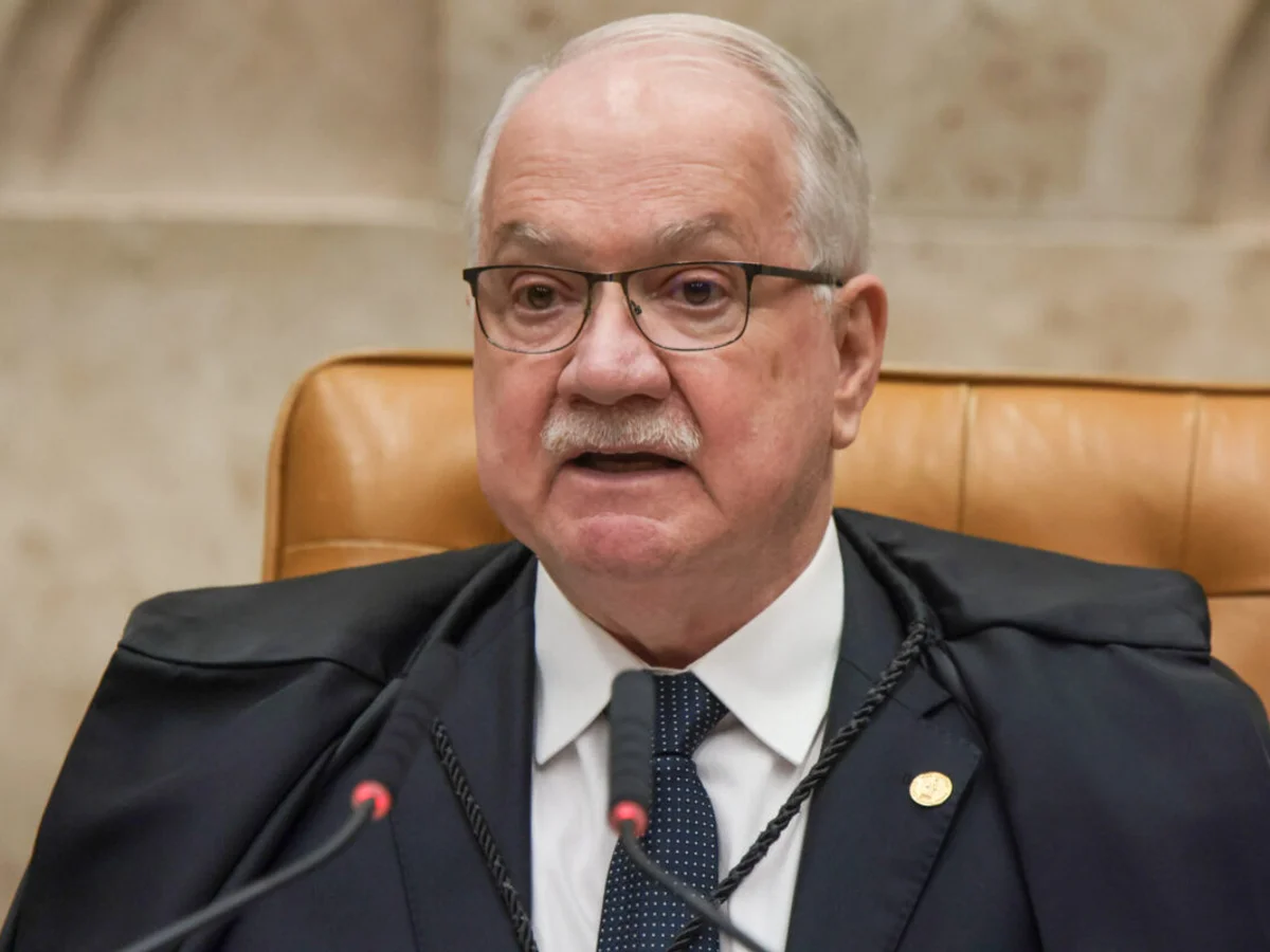 Fachin dá 48 horas para Andrei se manifestar e deixa cargo na PF em aberto