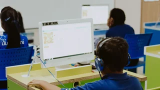 O que muda com nova regra do Governo que proíbe IA de corrigir redações e provas?