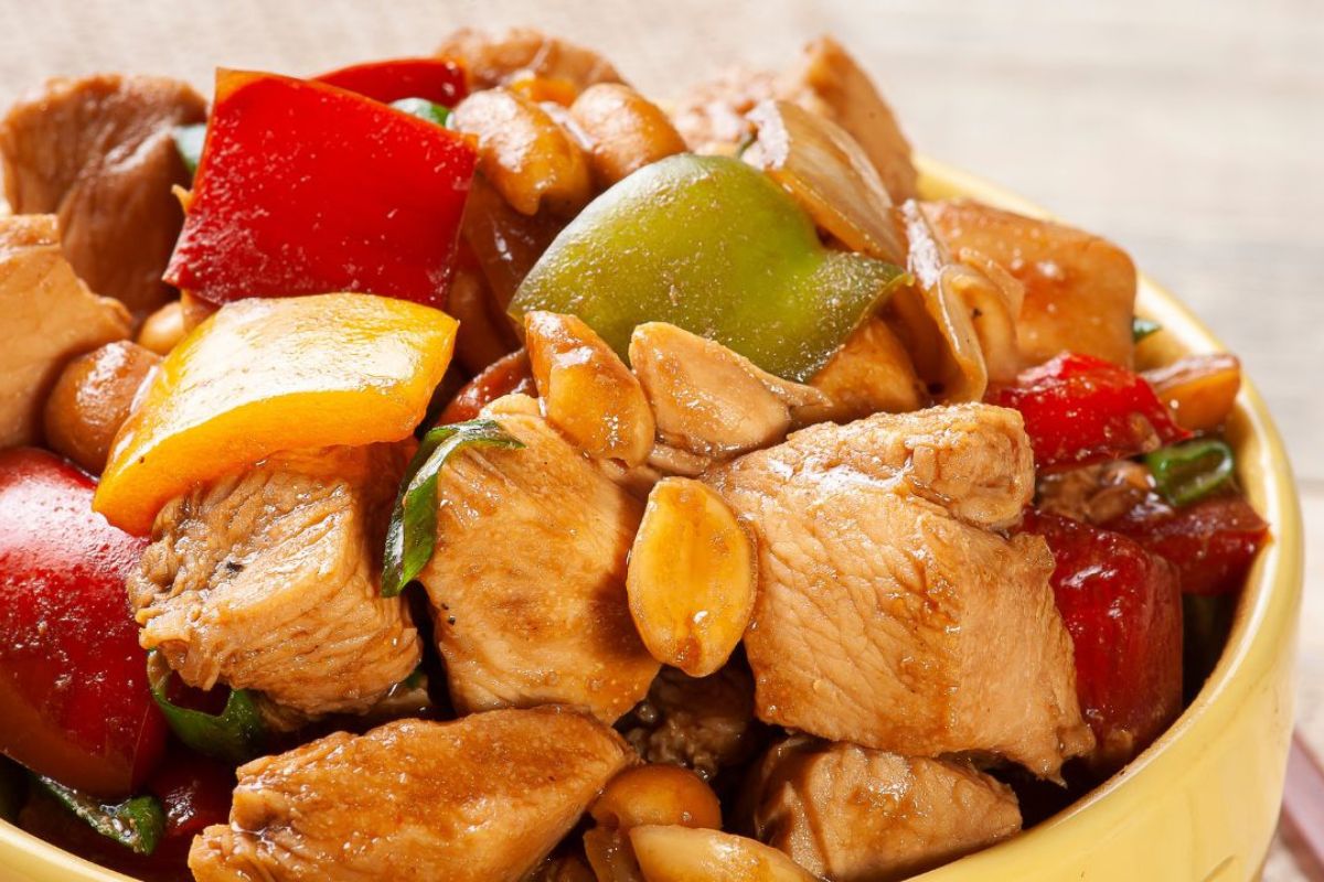 5 receitas saudáveis com frango para variar o cardápio sem perder o sabor