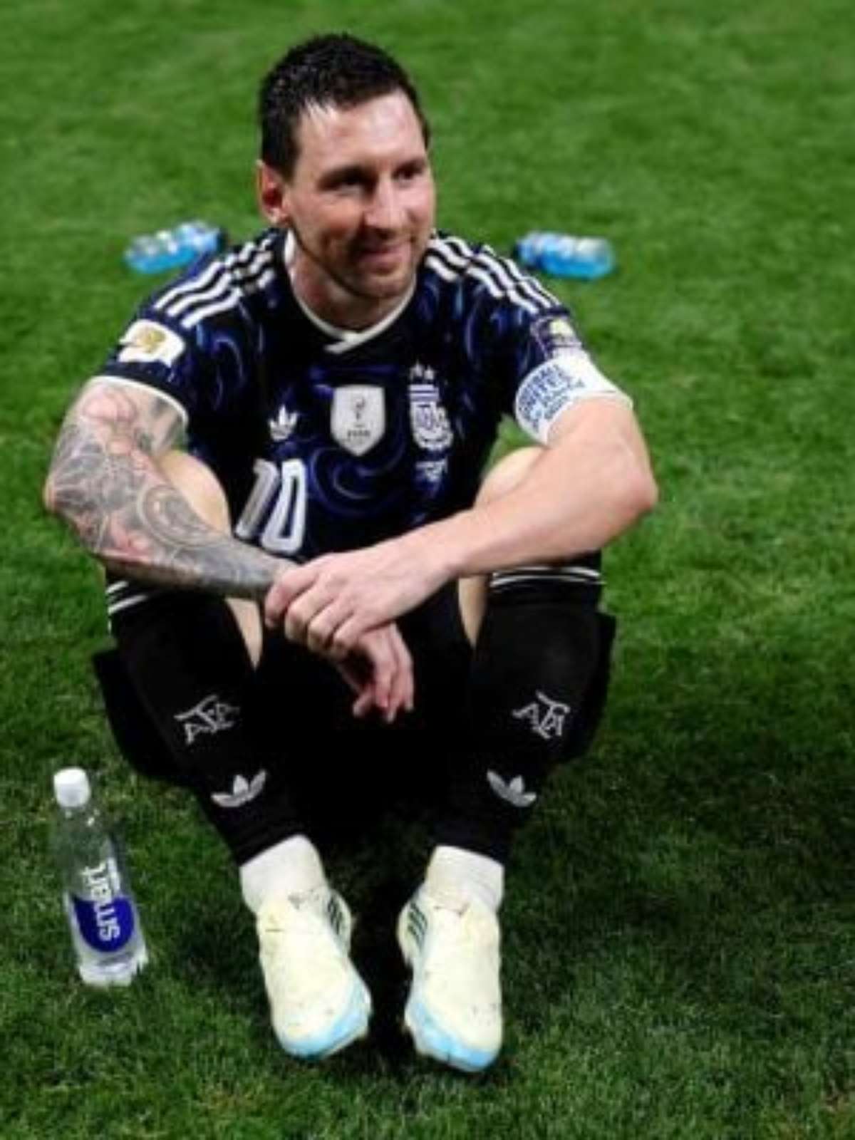 Scaloni define sucessor de Messi como capitão da Argentina