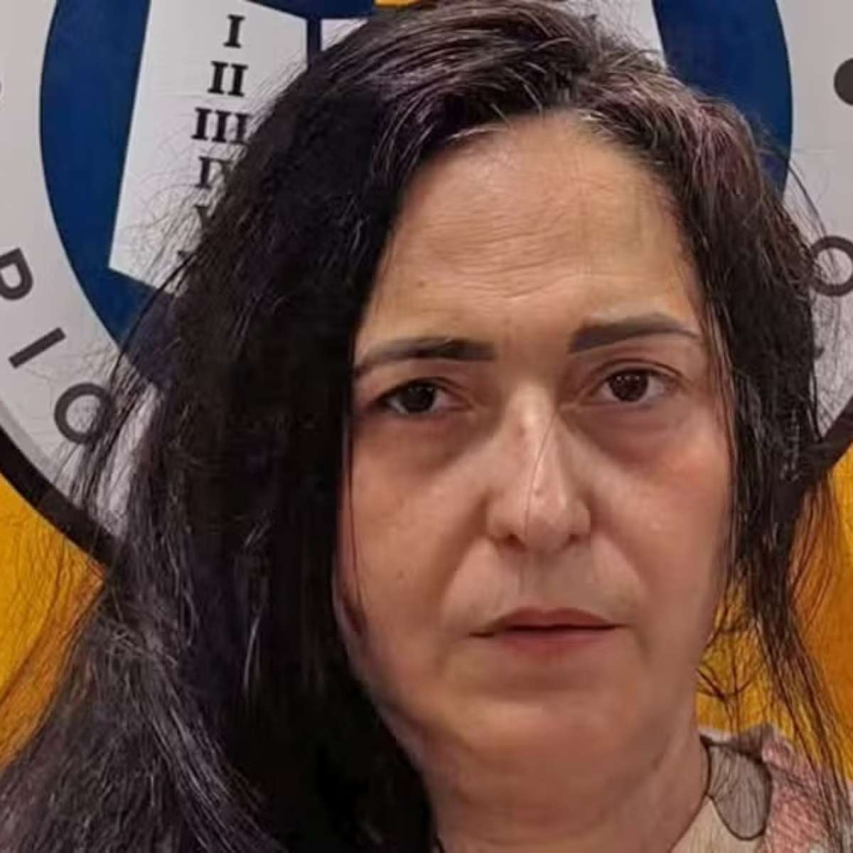 Mulher mata a mãe de 77 anos a golpes de martelo após suspeita de traição no RJ