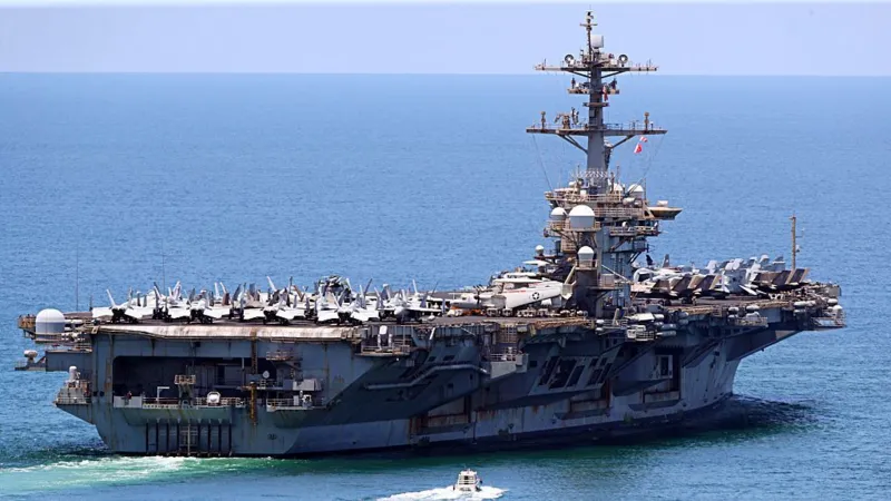 Oito marinheiros dos EUA no grupo de ataque do USS Abraham Lincoln tentaram suicídio, diz a Marinha