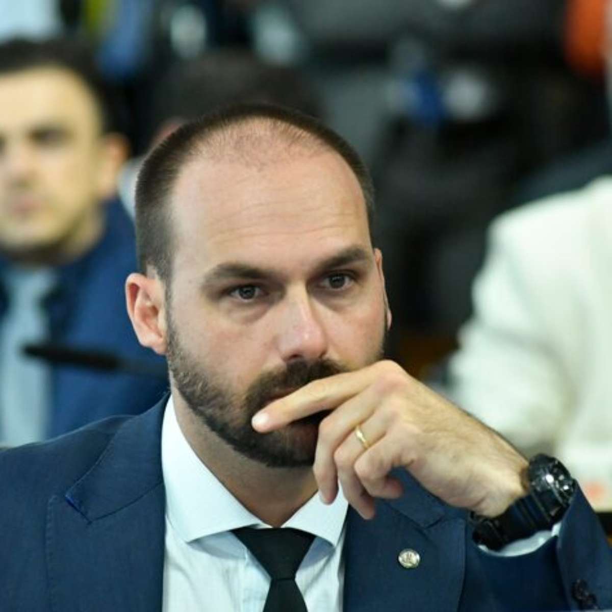 Moraes vota para manter condenação de Eduardo Bolsonaro a 4 anos e 2 meses