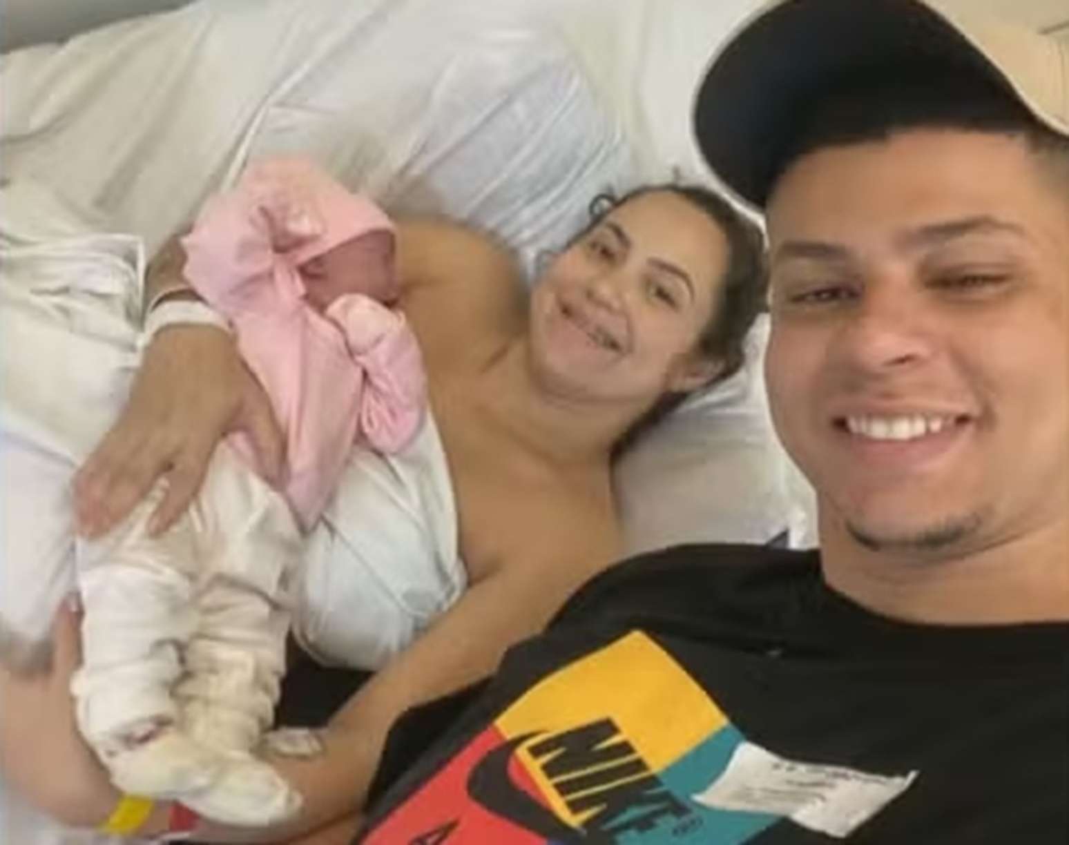 Jessica, a m&atilde;e, morreu cinco dias ap&oacute;s o parto