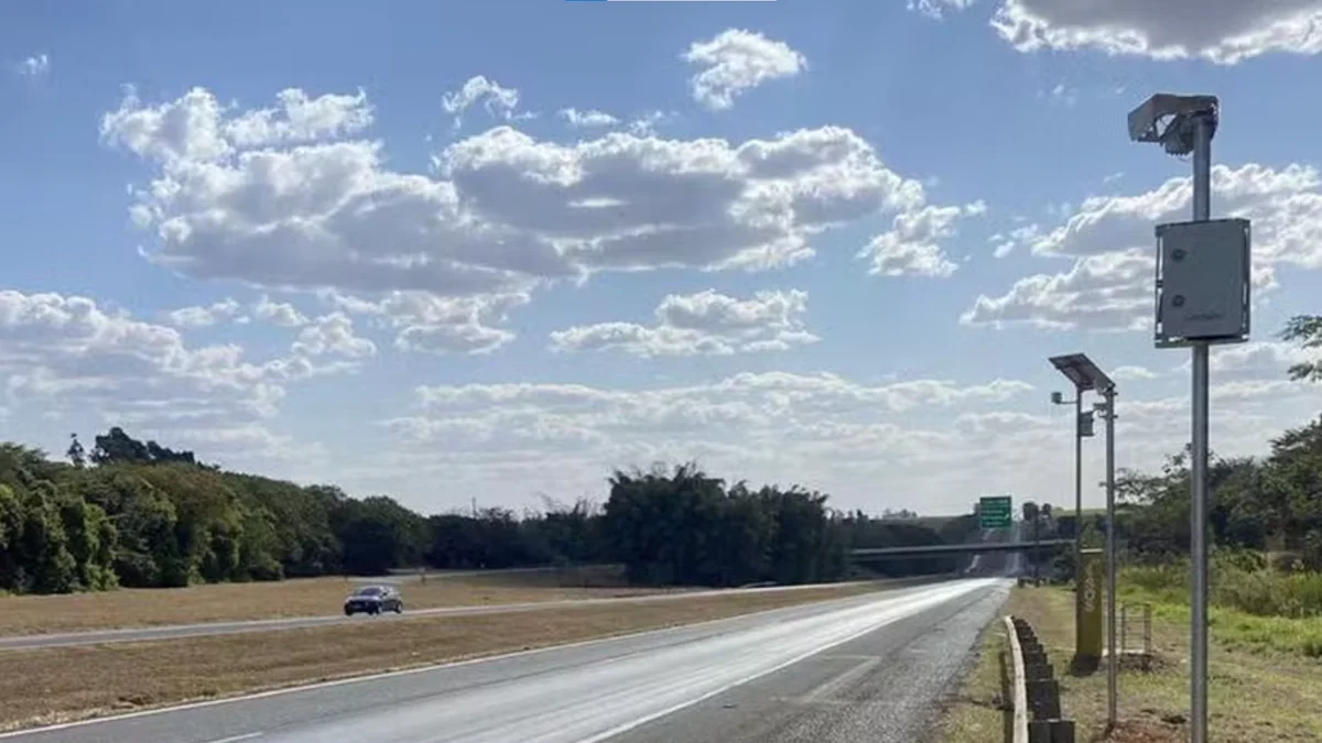 Imagem da matéria: Radares com inteligência artificial já aplicaram 2,3 mil multas em rodovia de SP