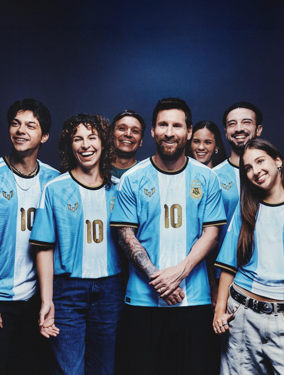 Adidas lança camisa especial da Argentina para a despedida de Messi; veja fotos