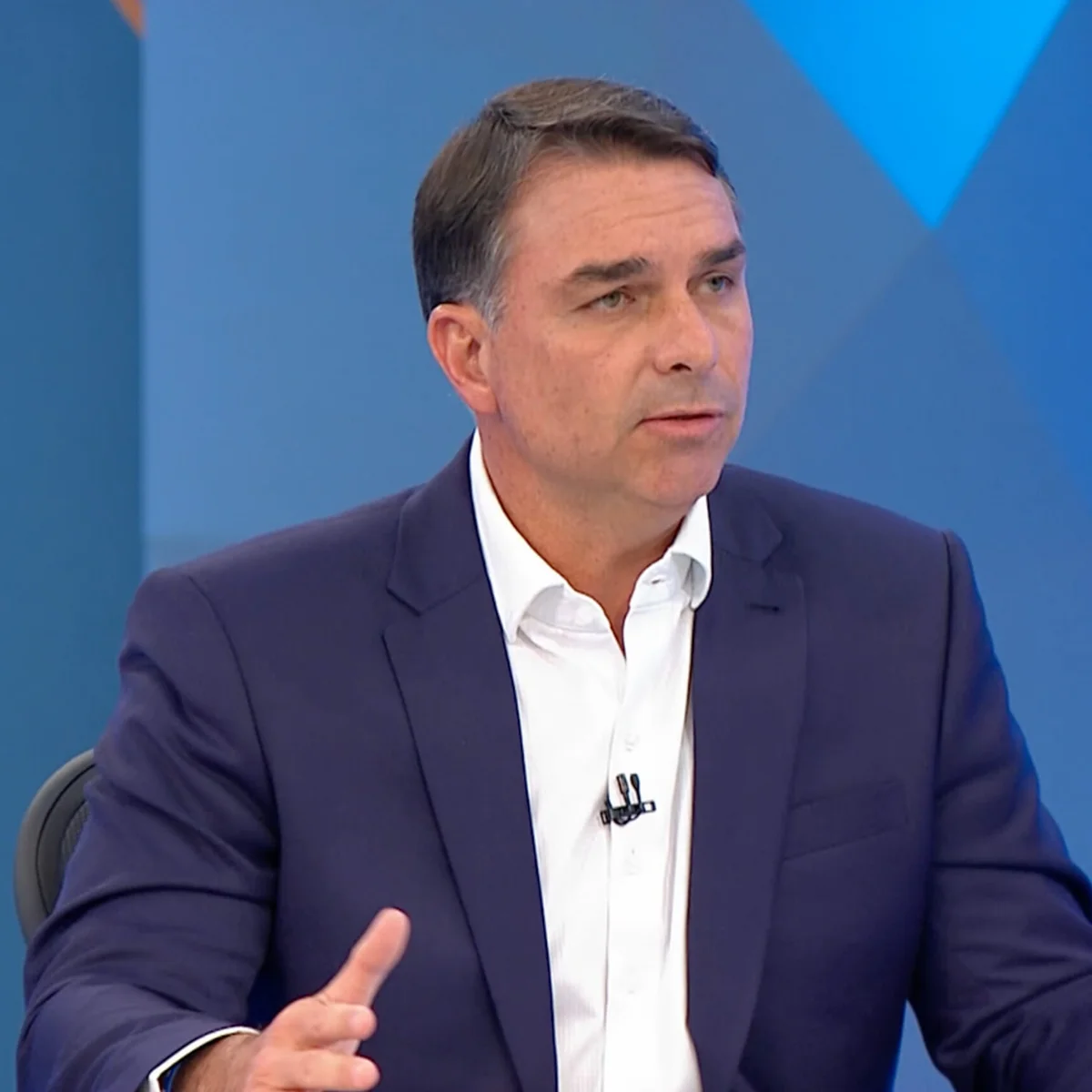 Mendonça manda Tabet apagar post sobre Flávio e Nossa Senhora Aparecida