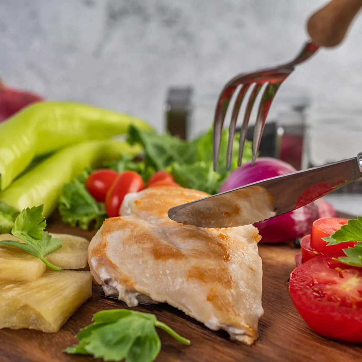5 receitas saudáveis com frango para variar o cardápio sem perder o sabor