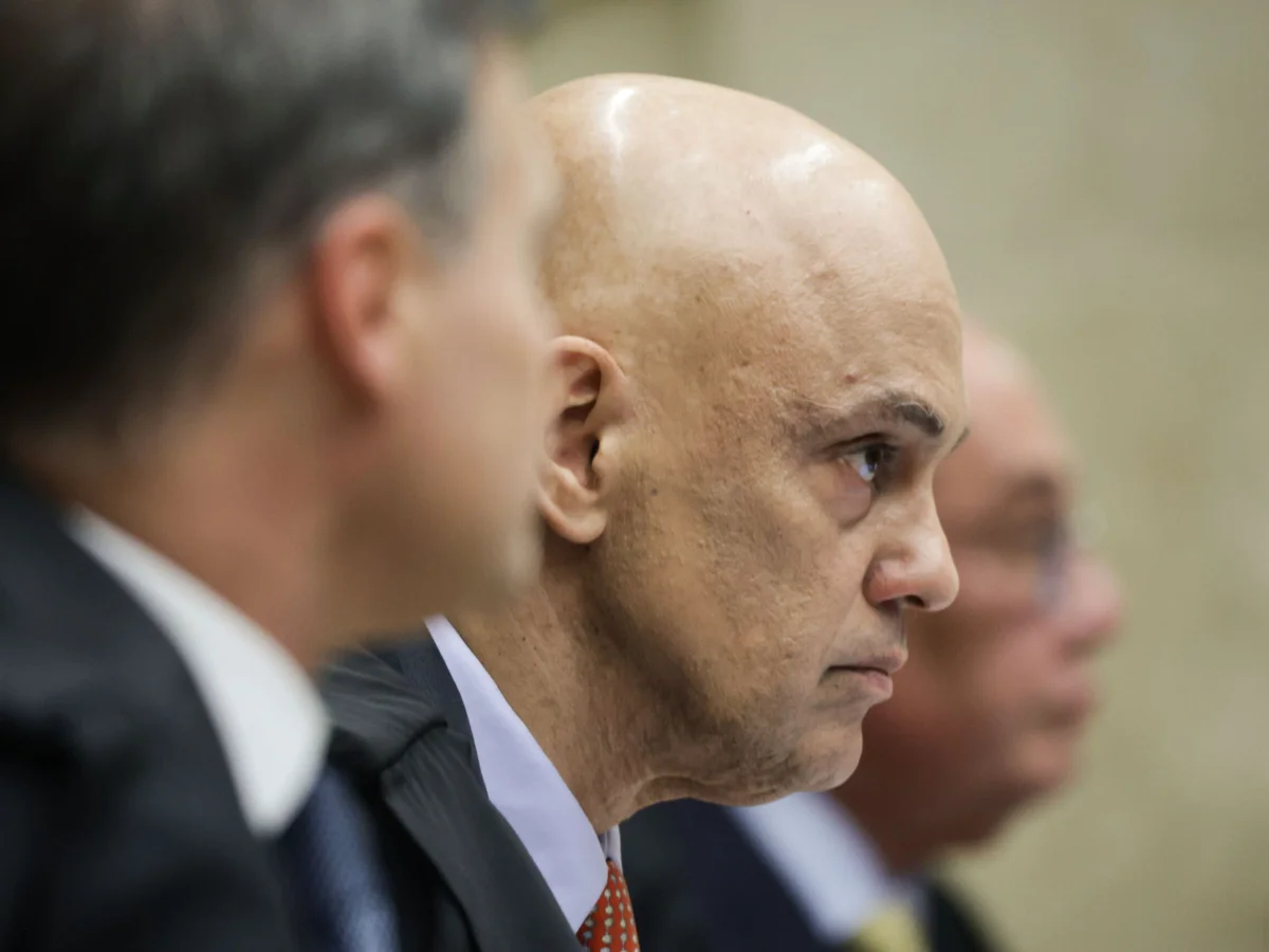 Moraes diz que “órgão estrangeiro” pode ter auxiliado em relatório da PF