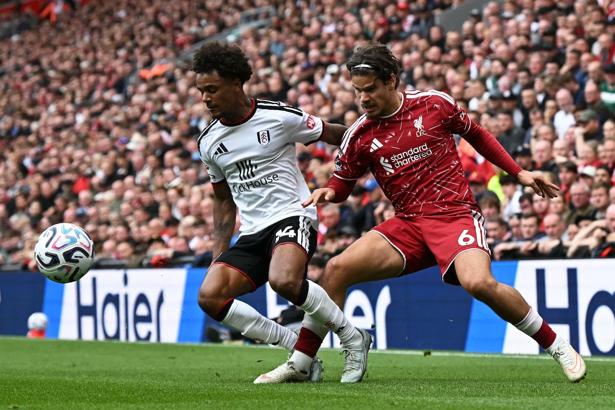 João Pedro marca, Chelsea reage e empata com Hull City; Liverpool deixa vitória escapar