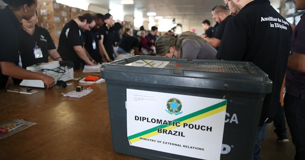 TRE-DF veta 46 cidades do exterior sem limite mínimo e 426 eleitores ficam sem votar