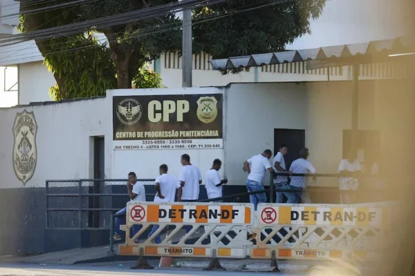 Reeducando é espancado por outros presos antes de ir para trabalho externo