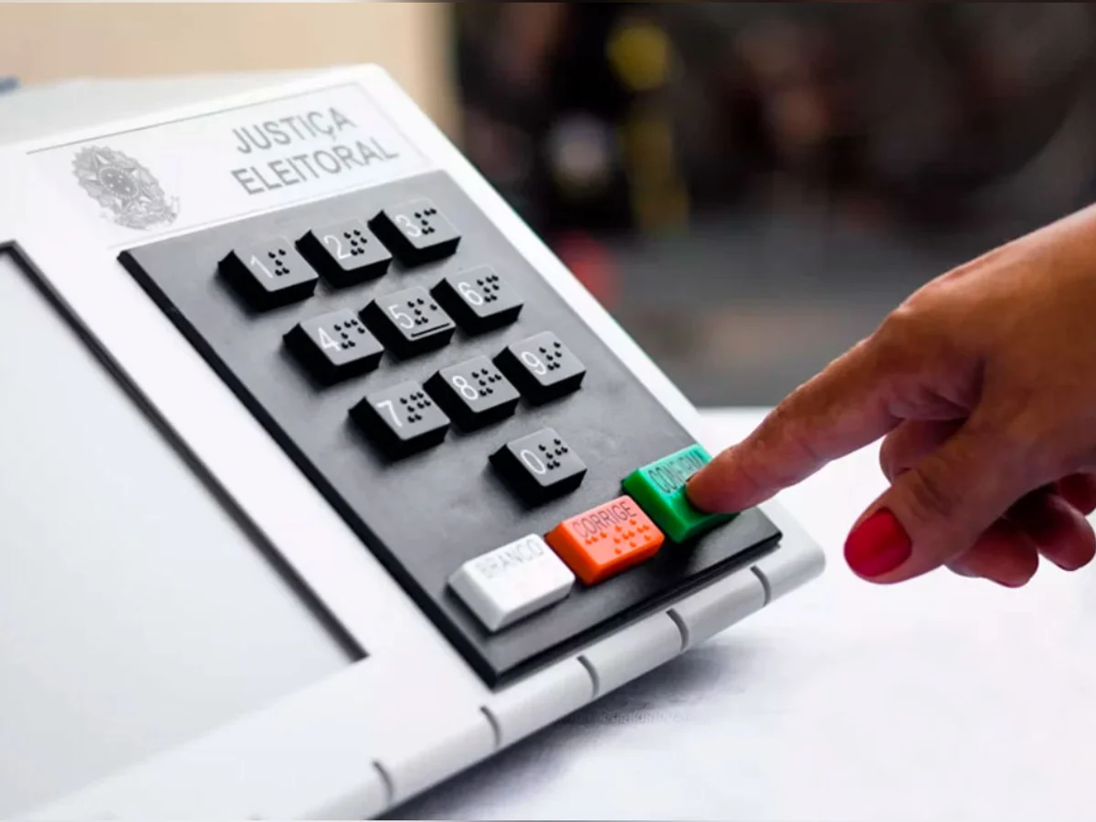 Datafolha em PE: disputa acirrada pelo Senado tem candidatos empatados