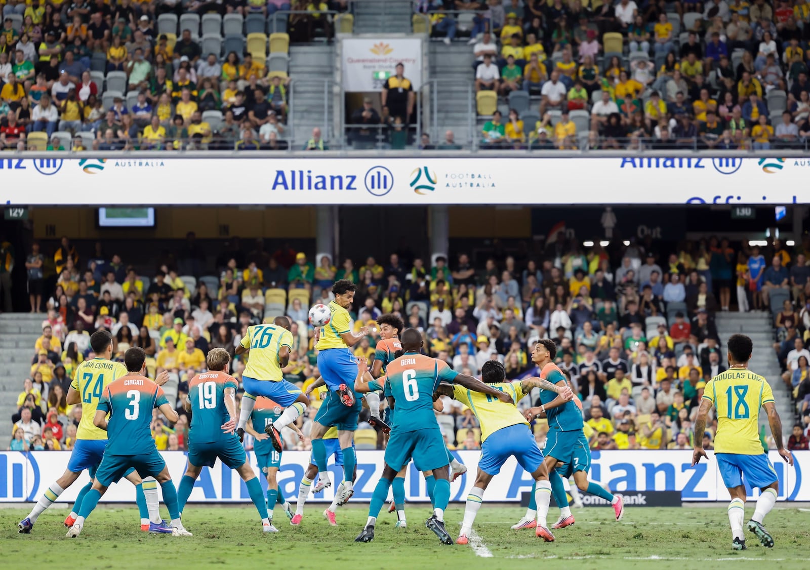 Rayan empatou no último lance do jogo. Brasil jogou mal demais. Merecia ter perdido. Ancelotti ficou tenso com as cobranças, depois do fraco desempenho do Brasil Rafael Ribeiro/CBF